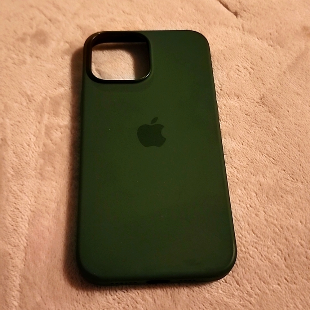 Apple forest green iPhone 14 pro max case